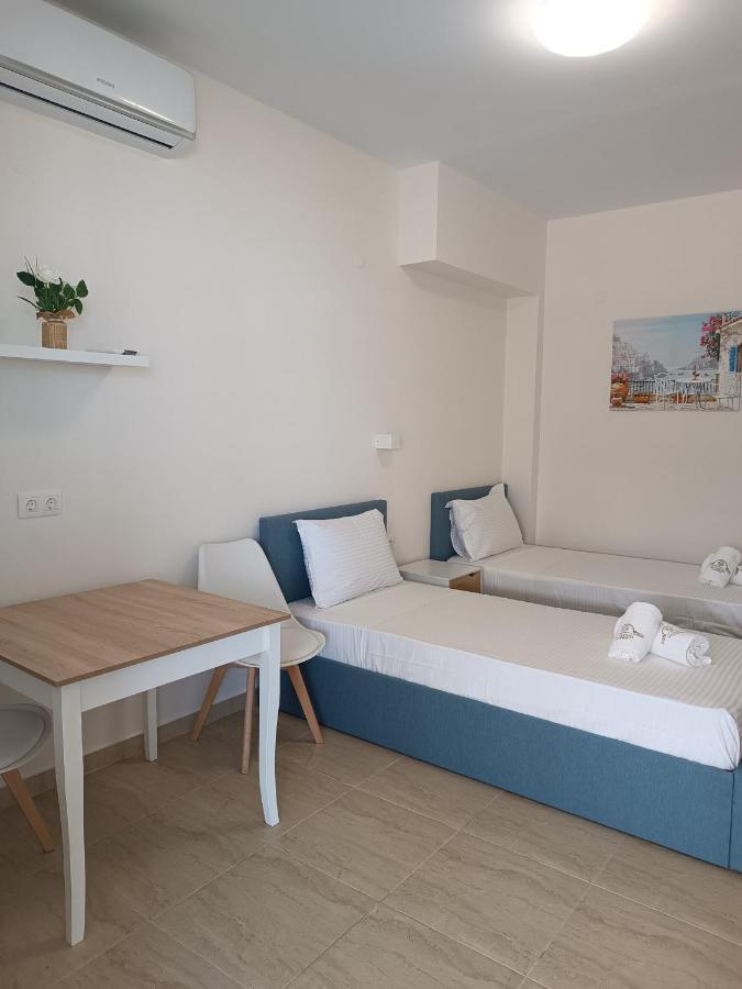 Navarino Luxe Suites With Sea View Peraía Екстериор снимка